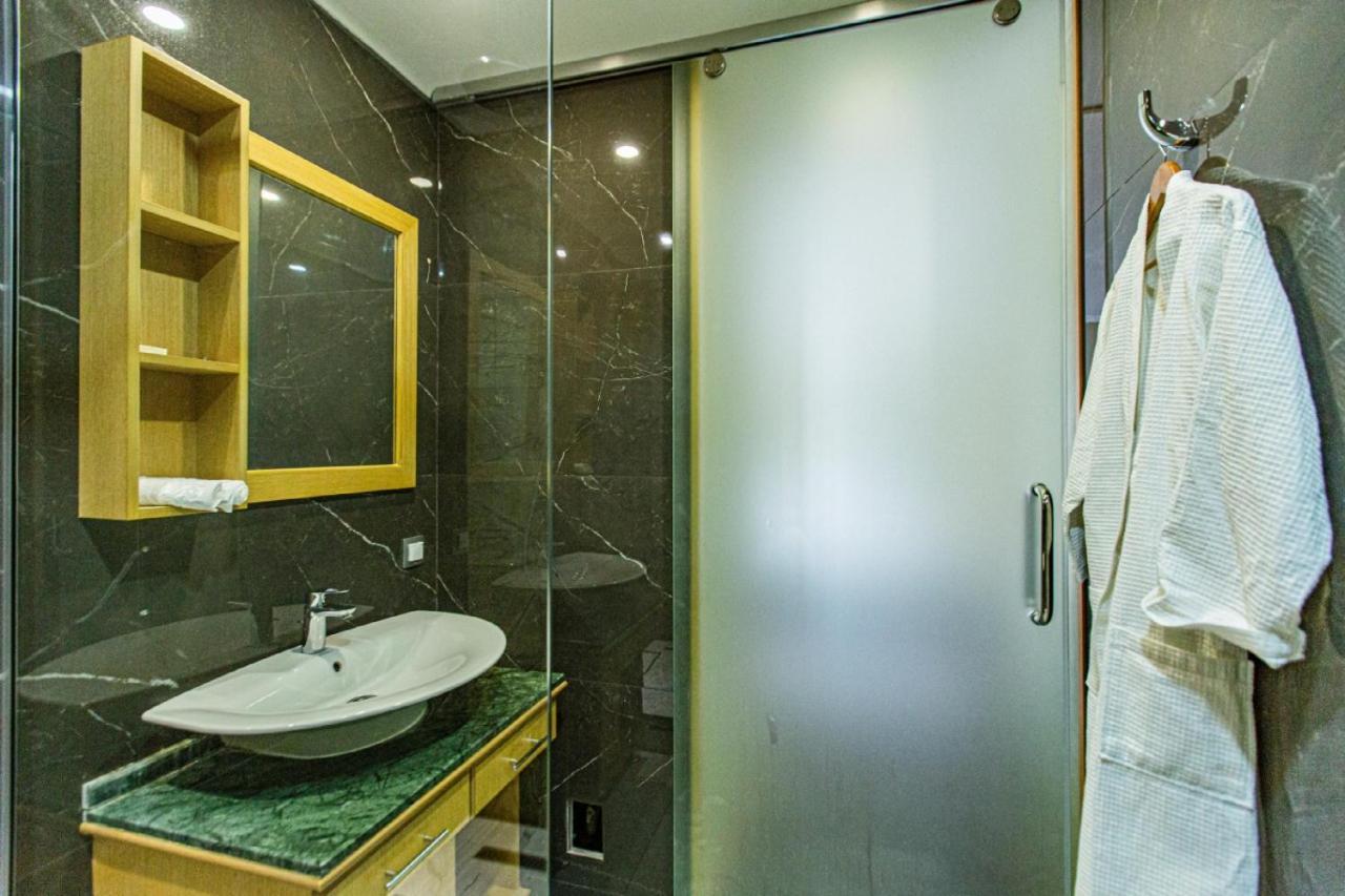 Shera Park Boutique Hotel Almaty Extérieur photo