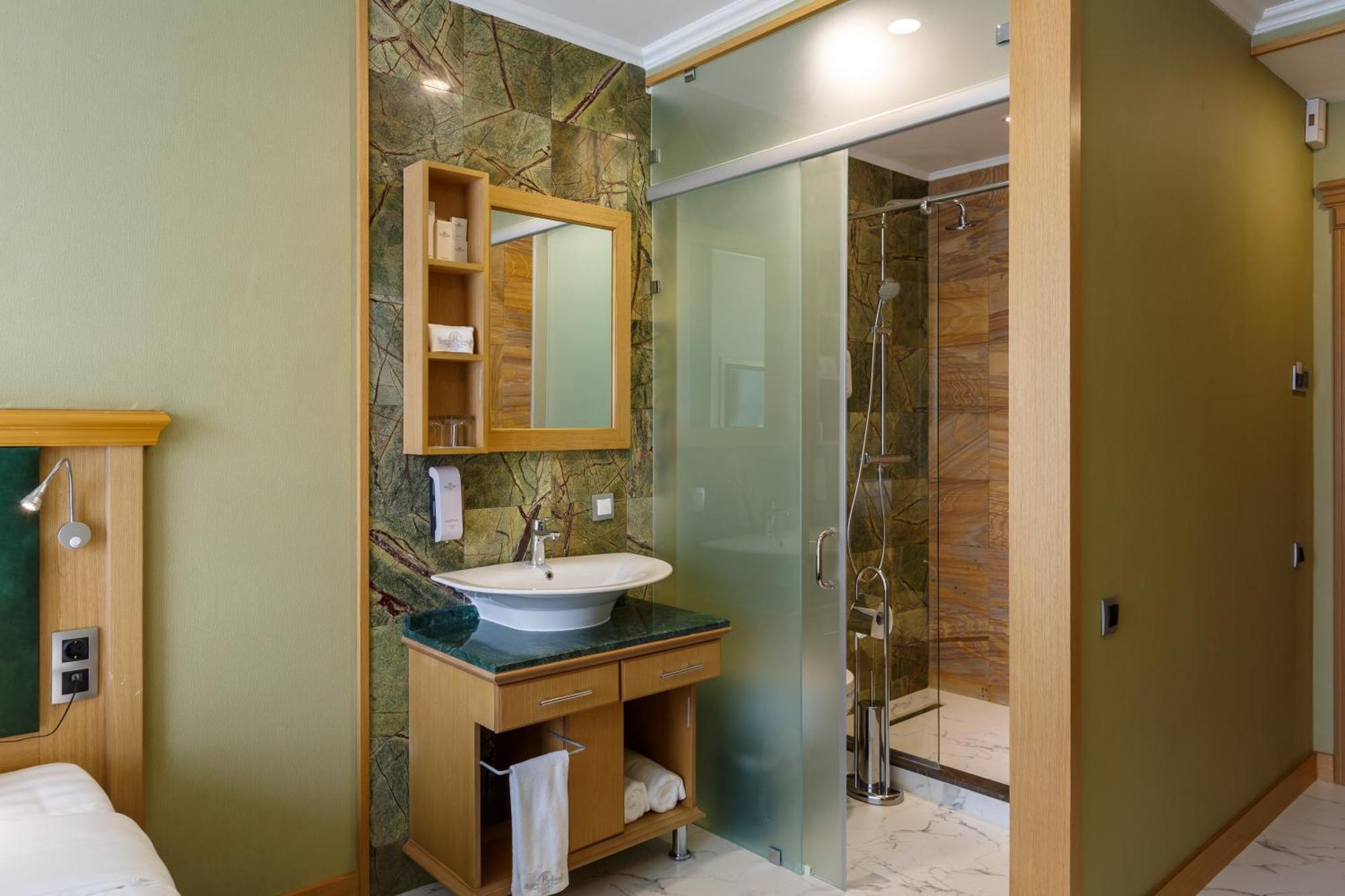 Shera Park Boutique Hotel Almaty Extérieur photo