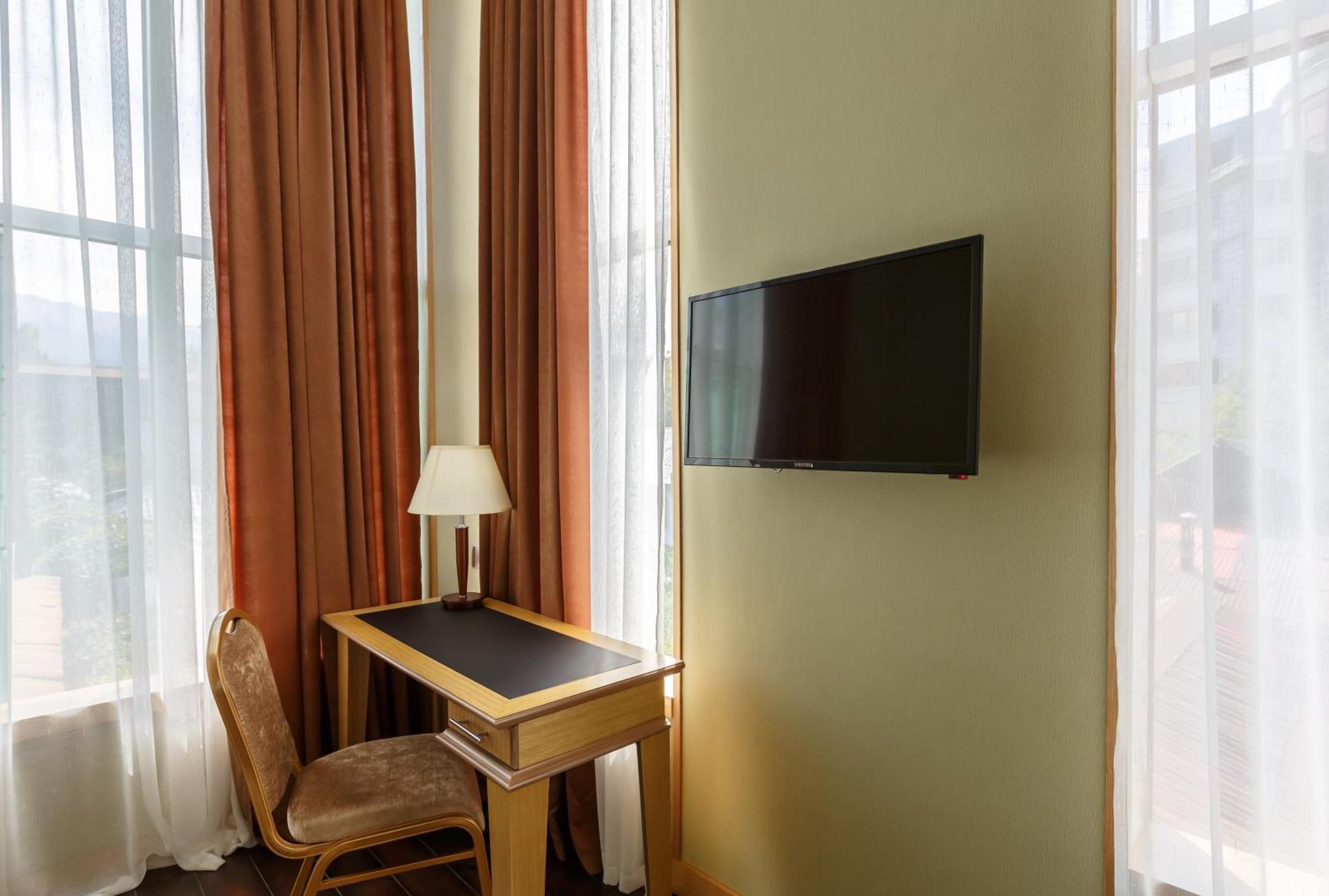 Shera Park Boutique Hotel Almaty Extérieur photo